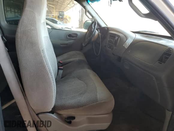 2000 Ford F-150 XL z VIN 1FTRX17W0YKA76241, wystawiony jako Copart lot #68135235 z przebiegiem Nie podano mil oraz Szkoda całkowita • Salvage title. Historia ofert i sprzedaży dostępna na DreamBid. Obrazek 10.