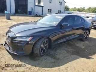 2024 Volvo S60 Core Dark Theme z VIN 7JRL12FK7RG309372, wystawiony jako Copart lot #80664165 z przebiegiem Nie podano mil oraz Szkoda całkowita • Salvage title. Historia ofert i sprzedaży dostępna na DreamBid. Obrazek 1.