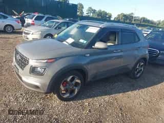 2023 Hyundai Venue SEL с VIN KMHRC8A34PU216972, выставлен на аукционе IAAI как лот 43164978 с пробегом 35 581 миль миль и . История ставок и продаж доступна на DreamBid. Изображение 2.