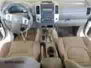 2016 Nissan Frontier S z VIN 1N6BD0CT7GN710896, wystawiony jako Copart lot #80067735 z przebiegiem 210 591 mil mil oraz Czysty tytuł • Clean title. Historia ofert i sprzedaży dostępna na DreamBid. Obrazek 8.