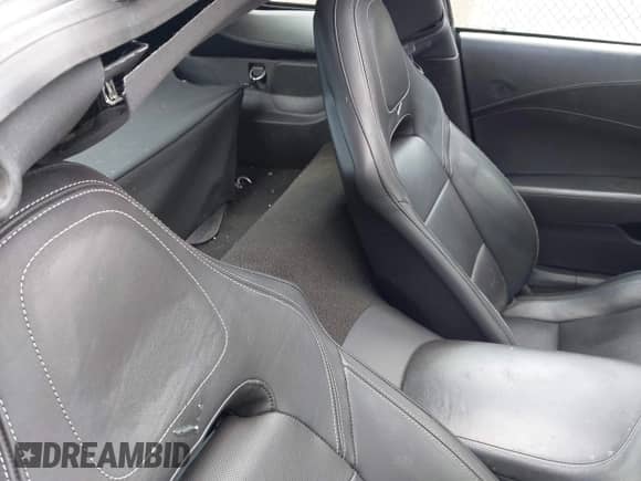 2014 Chevrolet Corvette Z51 3LT with VIN 1G1YM2D79E5103768, listed as a IAAI auction lot 42463610 with 86,194 mi miles and . Bid and sale history available at DreamBid. Image 8.