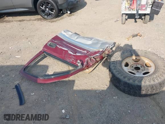 1999 GMC Sierra 1500 SL с VIN 1GTEK19T1XE535029, выставлен на аукционе IAAI как лот 42942267 с пробегом 285 652 миль миль и . История ставок и продаж доступна на DreamBid. Изображение 19.