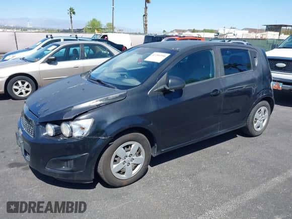 2013 Chevrolet Sonic LS с VIN 1G1JB6SGXD4119046, выставлен на аукционе IAAI как лот 42206990 с пробегом 194 269 миль миль и . История ставок и продаж доступна на DreamBid. Изображение 2.