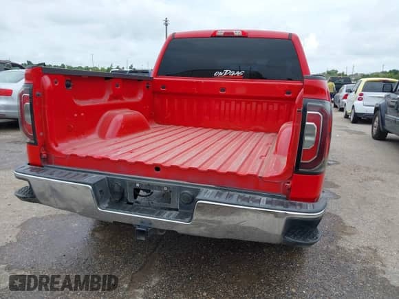 2018 GMC Sierra 1500 SLT z VIN 3GTP1NEC8JG200570, wystawiony jako IAAI lot #42879138 z przebiegiem 199 354 mil mil oraz . Historia ofert i sprzedaży dostępna na DreamBid. Obrazek 17.