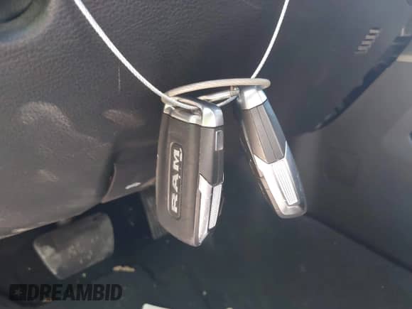 2022 Ram 1500 Big Horn z VIN 1C6RREBT2NN329043, wystawiony jako IAAI lot #42831215 z przebiegiem 47 776 mil mil oraz . Historia ofert i sprzedaży dostępna na DreamBid. Obrazek 11.