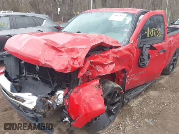 2011 Chevrolet Silverado 1500 Work Truck z VIN 1GCNKPEX9BZ337506, wystawiony jako IAAI lot #41817136 z przebiegiem 120 030 mil mil oraz . Historia ofert i sprzedaży dostępna na DreamBid. Obrazek 6.
