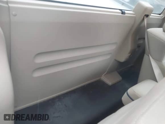 2008 Ford F-150 XL with VIN 1FTRF12238KE85258, listed as a IAAI auction lot 43382195 with 44,126 mi miles and . Bid and sale history available at DreamBid. Image 8.