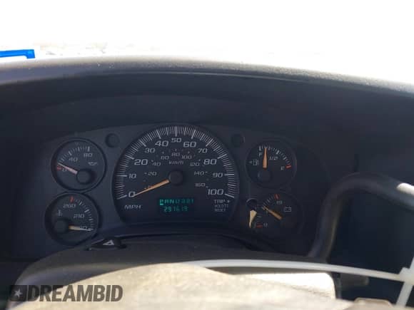 2004 Chevrolet Express Passenger with VIN 1GAHG39U641227112, listed as a IAAI auction lot 41709992 with 291,619 mi miles and . Bid and sale history available at DreamBid. Image 7.