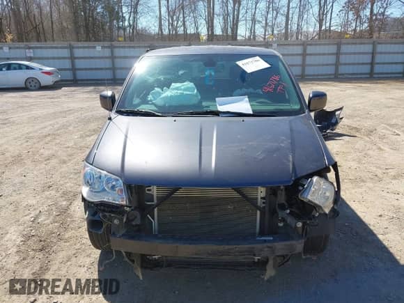 2020 Dodge Grand Caravan SE with VIN 2C4RDGBG3LR183953, listed as a IAAI auction lot 41671786 with 87,122 mi miles and . Bid and sale history available at DreamBid. Image 12.