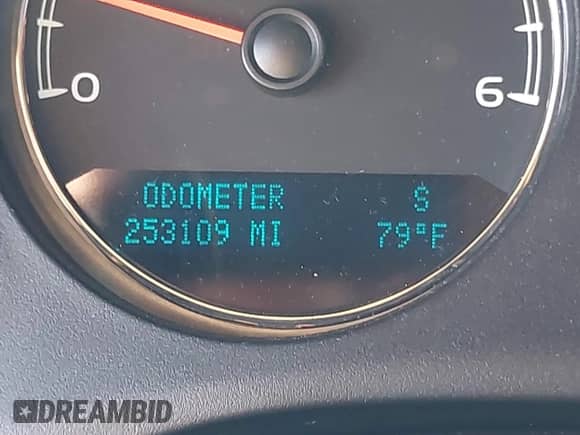 2009 Chevrolet Tahoe 2LT with VIN 1GNFK23079R260424, listed as a IAAI auction lot 43026277 with 253,109 mi miles and . Bid and sale history available at DreamBid. Image 15.