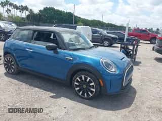 2024 MINI Hardtop Cooper SE with VIN WMW13DJ00R2V90507, listed as a IAAI auction lot 42125267 with 2,576 mi miles and . Bid and sale history available at DreamBid. Image 1.