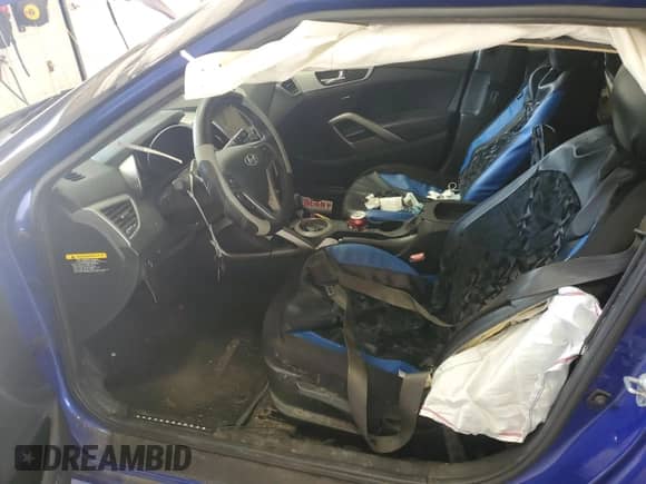 2013 Hyundai Veloster w/Black Int z VIN KMHTC6AD4DU110567, wystawiony jako Copart lot #71273535 z przebiegiem 91 626 mil mil oraz Szkoda całkowita • Salvage title. Historia ofert i sprzedaży dostępna na DreamBid. Obrazek 7.