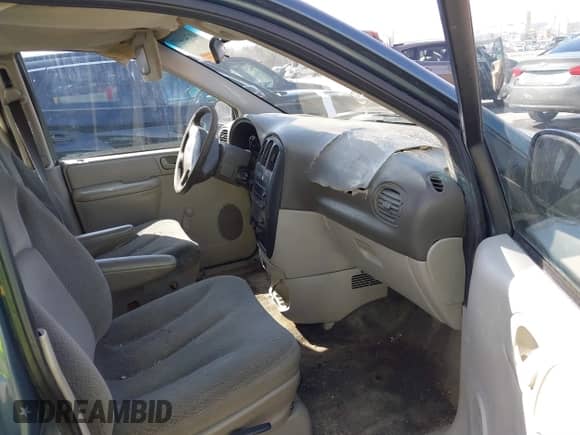 2005 Dodge Caravan SE с VIN 1D4GP25B15B319664, выставлен на аукционе IAAI как лот 41745447 с пробегом 348 923 миль миль и . История ставок и продаж доступна на DreamBid. Изображение 5.