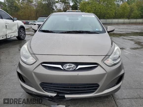 2014 Hyundai Accent GLS with VIN KMHCT4AE0EU613978, listed as a Copart auction lot 82322635 with 132,258 mi miles and Salvage title. Bid and sale history available at DreamBid. Image 5.