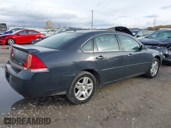 2008 Chevrolet Impala LT z VIN 2G1WC583489195849, wystawiony jako IAAI lot #43511173 z przebiegiem 183 225 mil mil oraz . Historia ofert i sprzedaży dostępna na DreamBid. Obrazek 4.