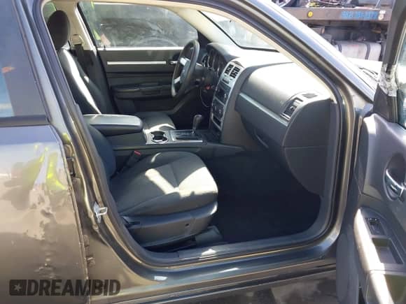 2009 Dodge Charger SE with VIN 2B3LA43V19H566249, listed as a IAAI auction lot 43508446 with 175,966 mi miles and . Bid and sale history available at DreamBid. Image 5.