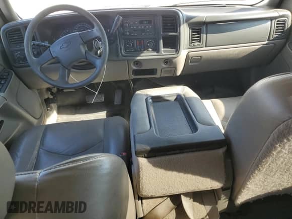 2005 Chevrolet Suburban LS с VIN 1GNEC16Z05R185492, выставлен на аукционе Copart как лот 80455625 с пробегом 162 987 миль миль и Списание • Salvage title. История ставок и продаж доступна на DreamBid. Изображение 8.