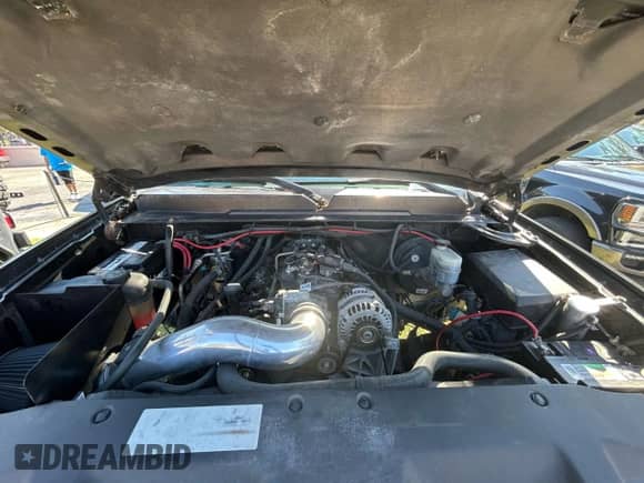 2009 GMC Sierra 1500 z VIN 2GTEC290291129595, wystawiony jako Copart lot #90131885 z przebiegiem 124 544 mil mil oraz Czysty tytuł • Clean title. Historia ofert i sprzedaży dostępna na DreamBid. Obrazek 7.