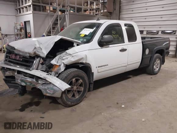 2008 GMC Sierra 1500 SLT с VIN 2GTEK19J381323234, выставлен на аукционе IAAI как лот 40741314 с пробегом 100 279 миль миль и . История ставок и продаж доступна на DreamBid. Изображение 17.