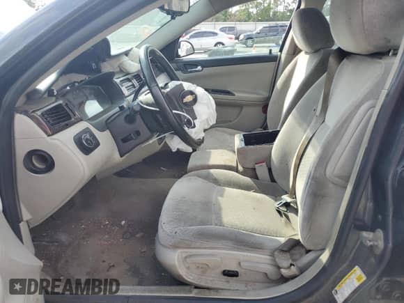 2013 Chevrolet Impala LS z VIN 2G1WA5E38D1198966, wystawiony jako Copart lot #69469175 z przebiegiem 177 701 mil mil oraz Szkoda całkowita • Salvage title. Historia ofert i sprzedaży dostępna na DreamBid. Obrazek 7.