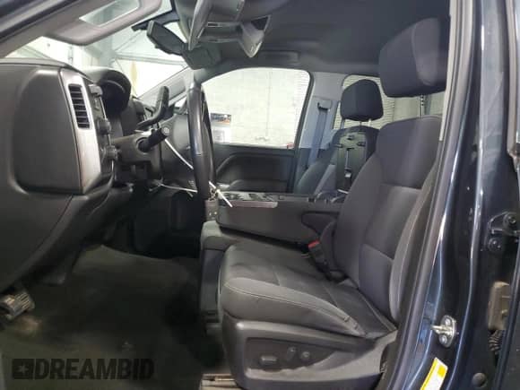 2018 Chevrolet Silverado 1500 LT z VIN 3GCUKREC5JG317420, wystawiony jako Copart lot #65535305 z przebiegiem 43 632 mil mil oraz Szkoda całkowita • Salvage title. Historia ofert i sprzedaży dostępna na DreamBid. Obrazek 7.