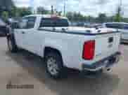 2018 Chevrolet Colorado 2WD Work Truck z VIN 1GCHSBEN4J1155188, wystawiony jako IAAI lot #42340002 z przebiegiem 83 422 mil mil oraz . Historia ofert i sprzedaży dostępna na DreamBid. Obrazek 3.