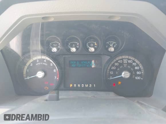 2013 Ford F-250 XL с VIN 1FDBF2A63DEA86835, выставлен на аукционе IAAI как лот 43438593 с пробегом 129 177 миль миль и . История ставок и продаж доступна на DreamBid. Изображение 7.