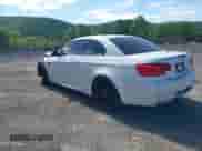 2011 BMW M3 z VIN WBSDX9C53BE783824, wystawiony jako IAAI lot #42284726 z przebiegiem 2 mil mil oraz . Historia ofert i sprzedaży dostępna na DreamBid. Obrazek 3.