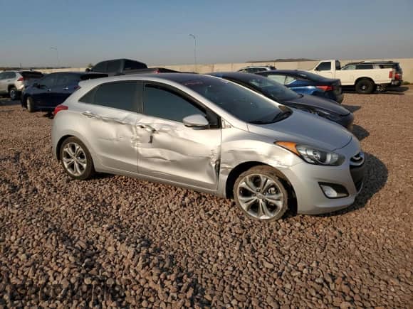 2015 Hyundai Elantra with VIN KMHD35LH7FU240182, listed as a Copart auction lot 70605954 with 50,480 mi miles and Salvage title. Bid and sale history available at DreamBid. Image 4.