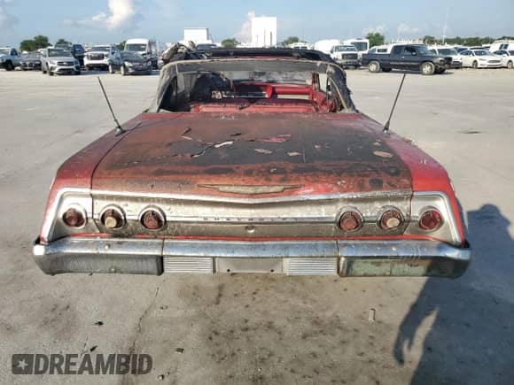 1962 Chevrolet Impala with VIN 21867S264585, listed as a Copart auction lot 62170595 with 4,729 mi miles and Salvage title. Bid and sale history available at DreamBid. Image 6.