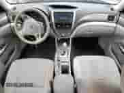 2012 Subaru Forester X Premium z VIN JF2SHADC3CH461003, wystawiony jako Copart lot #91241535 z przebiegiem 158 510 mil mil oraz Czysty tytuł • Clean title. Historia ofert i sprzedaży dostępna na DreamBid. Obrazek 8.