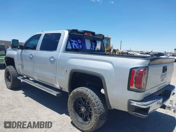2017 GMC Sierra 1500 SLT z VIN 3GTU1NER3HG498785, wystawiony jako IAAI lot #42629458 z przebiegiem 41 962 mil mil oraz . Historia ofert i sprzedaży dostępna na DreamBid. Obrazek 3.