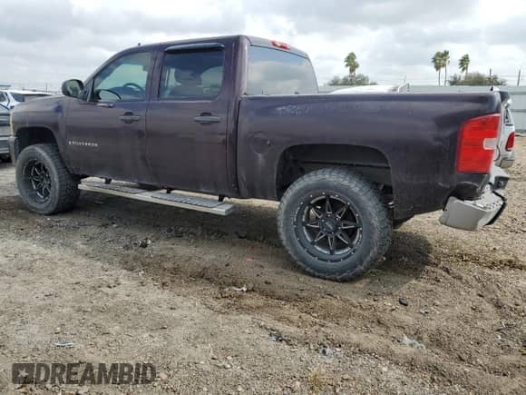 2008 Chevrolet Silverado 1500 2LT with VIN 2GCEC13JX81100274, listed as a Copart auction lot 43967765 with 277,490 mi miles and Salvage title. Bid and sale history available at DreamBid. Image 2.