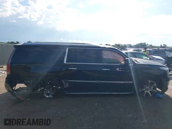 2016 Cadillac Escalade ESV Luxury Collection с VIN 1GYS3HKJ5GR275884, выставлен на аукционе IAAI как лот 43268802 с пробегом 163 304 миль миль и . История ставок и продаж доступна на DreamBid. Изображение 13.