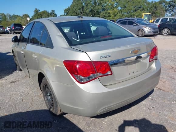 2014 Chevrolet Cruze LS с VIN 1G1PA5SH6E7266710, выставлен на аукционе IAAI как лот 43340230 с пробегом 187 671 миль миль и . История ставок и продаж доступна на DreamBid. Изображение 3.