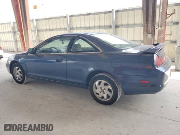 2000 Honda Accord EX with VIN 1HGCG325XYA006429, listed as a Copart auction lot 52305135 with Not provided miles and Salvage title. Bid and sale history available at DreamBid. Image 2.