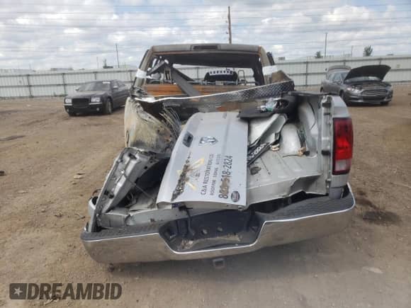 2018 Ram 1500 Express z VIN 1C6RR7FG6JS269126, wystawiony jako Copart lot #67946534 z przebiegiem Nie podano mil oraz Szkoda całkowita • Salvage title. Historia ofert i sprzedaży dostępna na DreamBid. Obrazek 6.