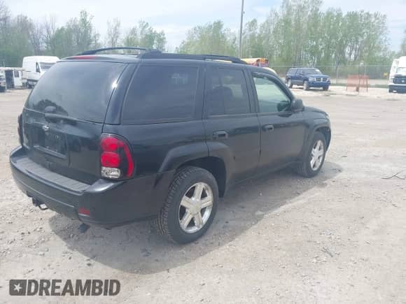 2007 Chevrolet TrailBlazer LT с VIN 1GNDT13S172158350, выставлен на аукционе IAAI как лот 42240526 с пробегом 191 024 миль миль и . История ставок и продаж доступна на DreamBid. Изображение 4.