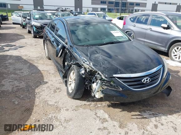 2014 Hyundai Sonata GLS z VIN 5NPEB4AC5EH845825, wystawiony jako IAAI lot #43268050 z przebiegiem 136 252 mil mil oraz . Historia ofert i sprzedaży dostępna na DreamBid. Obrazek 1.
