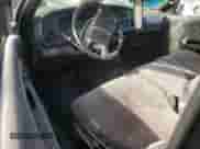 2001 Dodge 1500 z VIN 1B7HF13Y61J272444, wystawiony jako Copart lot #82283795 z przebiegiem 217 834 mil mil oraz Szkoda całkowita • Salvage title. Historia ofert i sprzedaży dostępna na DreamBid. Obrazek 8.