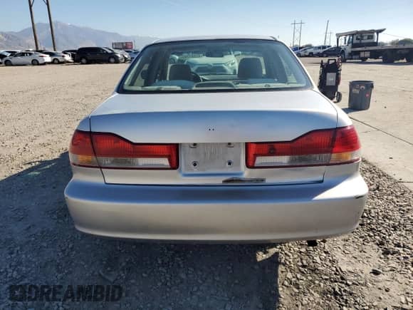 2002 Honda Accord LX with VIN 3HGCG66552G704399, listed as a Copart auction lot 82387785 with 233,345 mi miles and Salvage title. Bid and sale history available at DreamBid. Image 6.