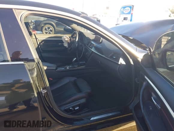 2016 BMW 4 Series 428i с VIN WBA4A9C52GG508088, выставлен на аукционе IAAI как лот 41210352 с пробегом Не указан миль и . История ставок и продаж доступна на DreamBid. Изображение 5.