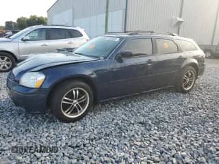 2005 Dodge Magnum SE with VIN 2D4FV48V95H186906, listed as a Copart auction lot 70330045 with 107,892 mi miles and Salvage title. Bid and sale history available at DreamBid. Image 1.