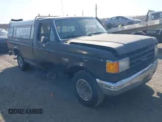 1987 Ford F-150 z VIN 2FTDF15Y2HCB10816, wystawiony jako IAAI lot #41770760 z przebiegiem 86 290 mil mil oraz . Historia ofert i sprzedaży dostępna na DreamBid. Obrazek 1.