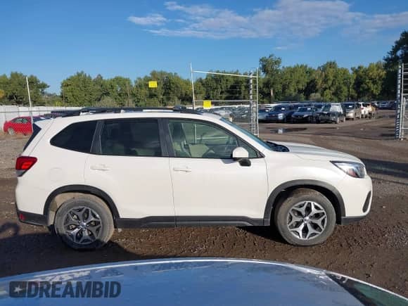 2020 Subaru Forester Premium z VIN JF2SKAGC7LH599138, wystawiony jako IAAI lot #43224988 z przebiegiem 61 422 mil mil oraz . Historia ofert i sprzedaży dostępna na DreamBid. Obrazek 13.