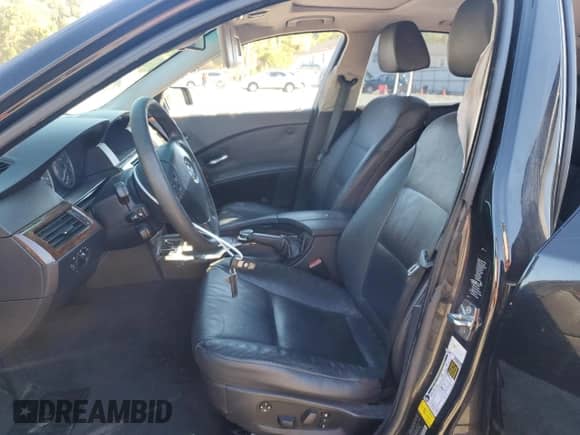 2007 BMW 5 Series 525i с VIN WBANE53567CW65227, выставлен на аукционе Copart как лот 81932525 с пробегом 115 285 миль миль и Списание • Salvage title. История ставок и продаж доступна на DreamBid. Изображение 7.