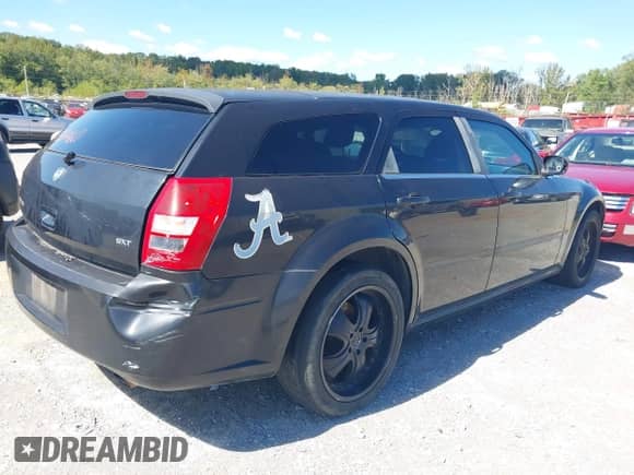 2007 Dodge Magnum with VIN 2D4FV47V47H713528, listed as a IAAI auction lot 43354460 with 204,866 mi miles and . Bid and sale history available at DreamBid. Image 4.