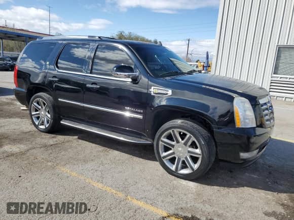 2010 Cadillac Escalade with VIN 1GYUKEEJ5AR247628, listed as a Copart auction lot 48993555 with 58,212 mi miles and Salvage title. Bid and sale history available at DreamBid. Image 4.