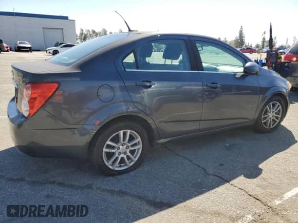 2012 Chevrolet Sonic LT с VIN 1G1JD5SH7C4187798, выставлен на аукционе Copart как лот 49811815 с пробегом 150 763 миль миль и Списание • Salvage title. История ставок и продаж доступна на DreamBid. Изображение 3.