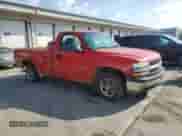 2002 Chevrolet Silverado 1500 z VIN 1GCEC14W62Z112267, wystawiony jako Copart lot #62826425 z przebiegiem 332 934 mil mil oraz Szkoda całkowita • Salvage title. Historia ofert i sprzedaży dostępna na DreamBid. Obrazek 4.